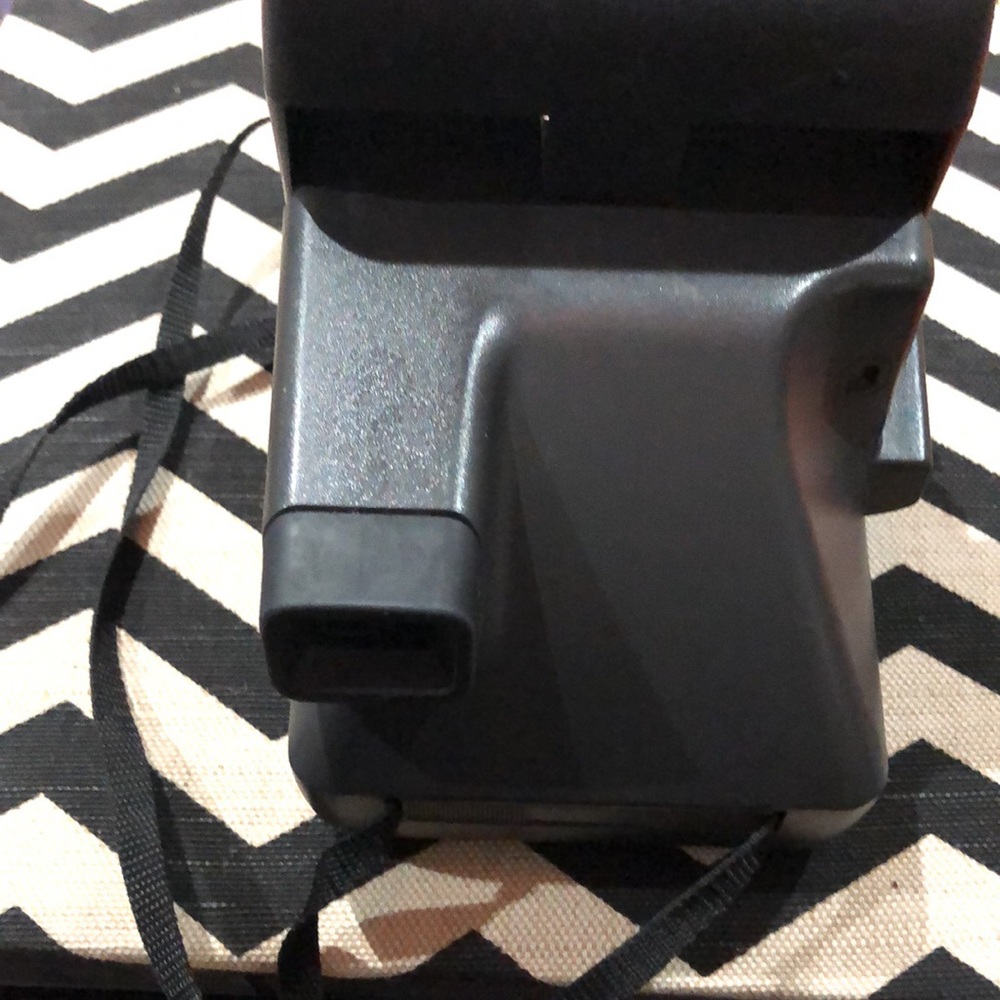 Polaroid OneStep closeup - Picture 3 of 10